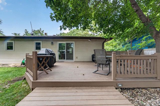 1221 Debra Lane, Madison, WI 53704