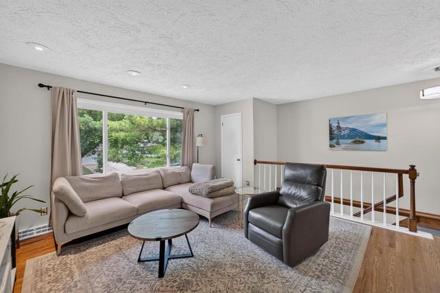 1221 Debra Lane, Madison, WI 53704