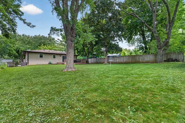 1221 Debra Lane, Madison, WI 53704