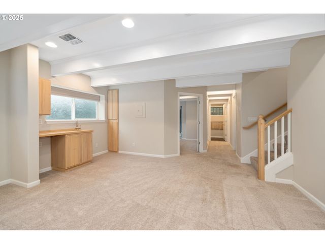 2541 Nw MARSDEN Pl, Portland, OR 97229