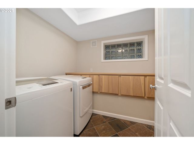 2541 Nw MARSDEN Pl, Portland, OR 97229