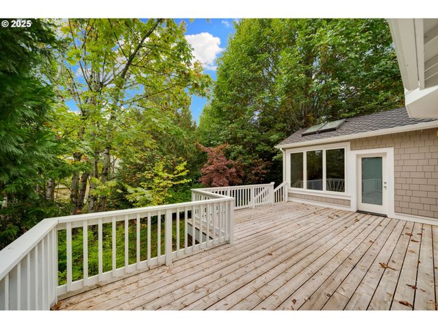 2541 Nw MARSDEN Pl, Portland, OR 97229