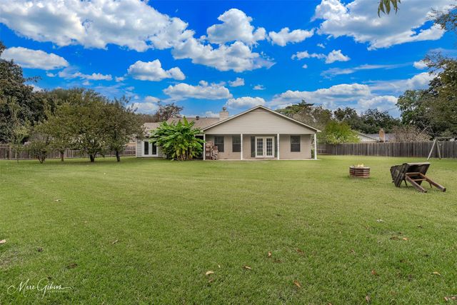 304 Walnut Circle, Bossier City, LA 71111