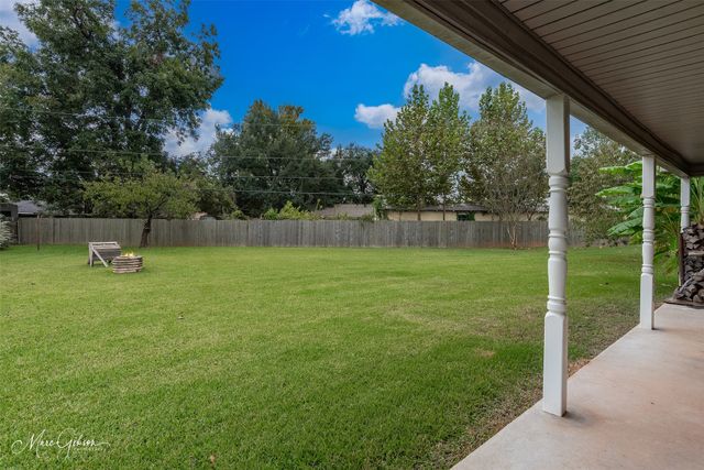 304 Walnut Circle, Bossier City, LA 71111