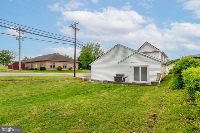 41 S 3RD STREET, Halifax, PA 17032
