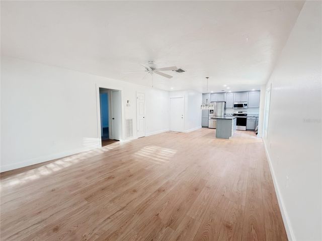 914 W FAITH CIRCLE, Bradenton, FL 34212