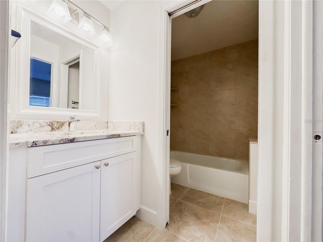 914 W FAITH CIRCLE, Bradenton, FL 34212