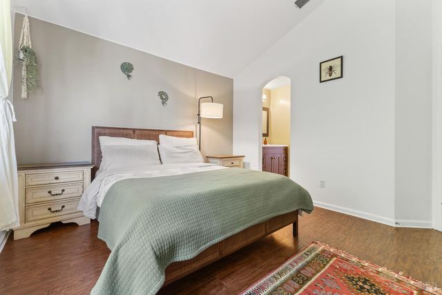 1040 Addison Cir, Petaluma, CA 94952