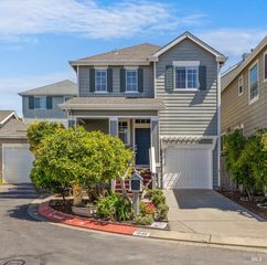 1040 Addison Cir, Petaluma, CA 94952
