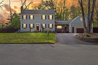182 Ferncliffe Rd, Seekonk, MA 02771