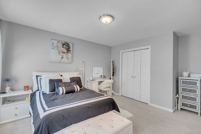 184 Sugar Street, Newtown, CT 06470
