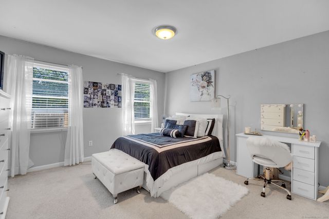 184 Sugar Street, Newtown, CT 06470