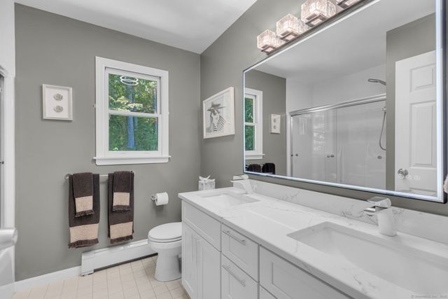 184 Sugar Street, Newtown, CT 06470