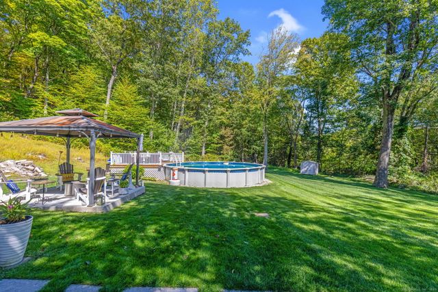 184 Sugar Street, Newtown, CT 06470