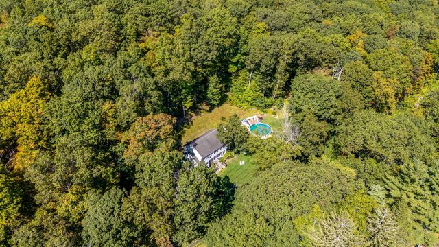 184 Sugar Street, Newtown, CT 06470