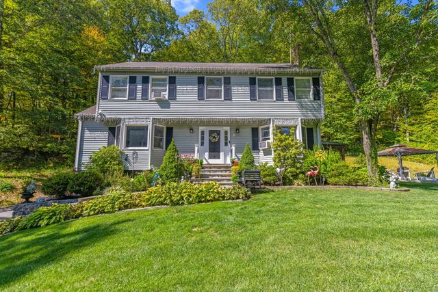 184 Sugar Street, Newtown, CT 06470