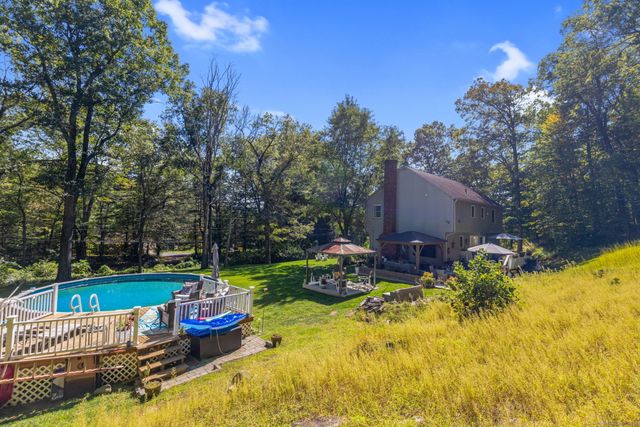 184 Sugar Street, Newtown, CT 06470