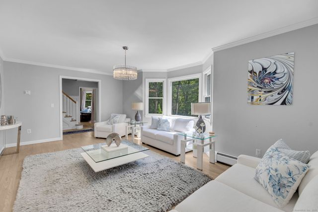 184 Sugar Street, Newtown, CT 06470