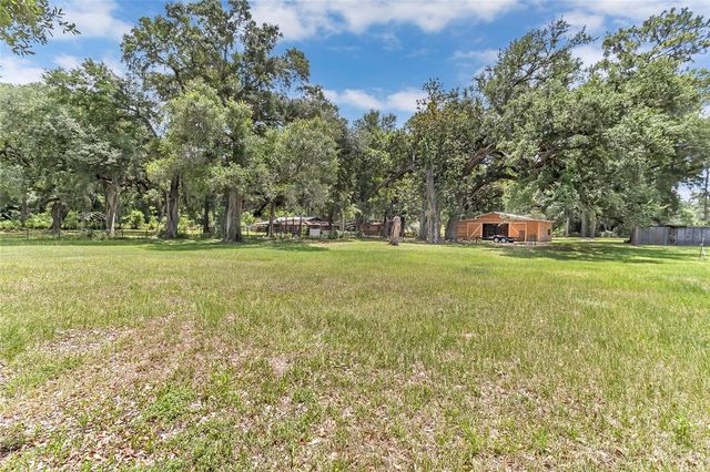 5012 WC 476, Bushnell, FL 33513