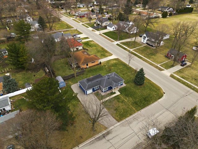28 N Spencer STREET, Elkhorn, WI 53121