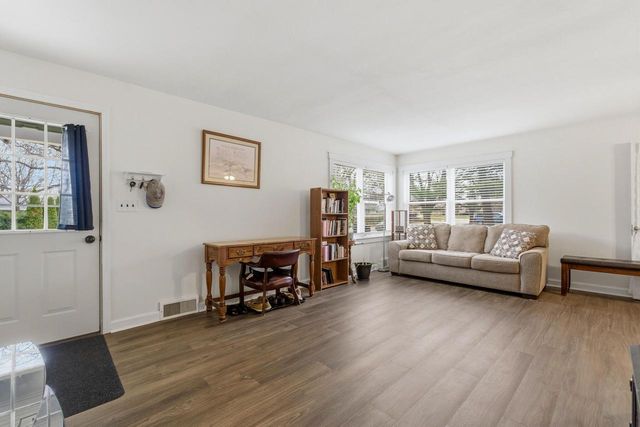 28 N Spencer STREET, Elkhorn, WI 53121