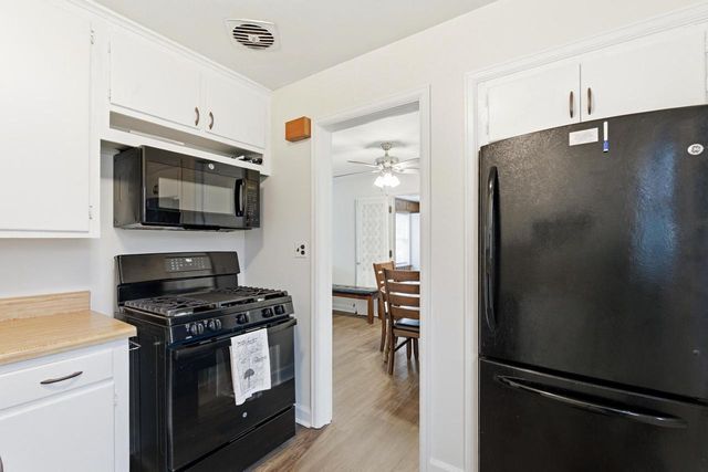 28 N Spencer STREET, Elkhorn, WI 53121