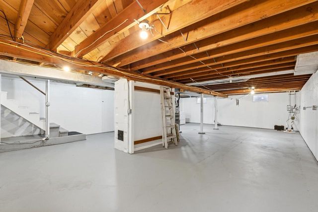 28 N Spencer STREET, Elkhorn, WI 53121