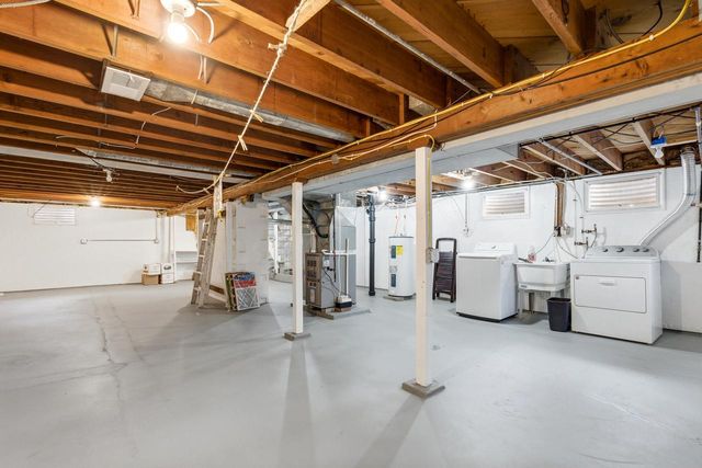 28 N Spencer STREET, Elkhorn, WI 53121