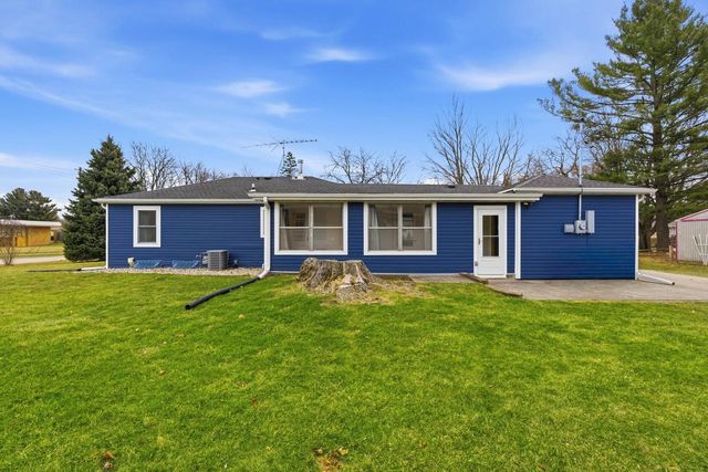 28 N Spencer STREET, Elkhorn, WI 53121