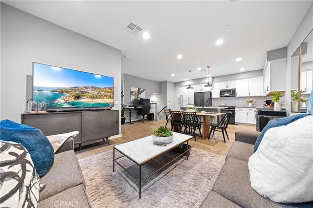 207 Winterbrook, Lake Forest, CA 92610