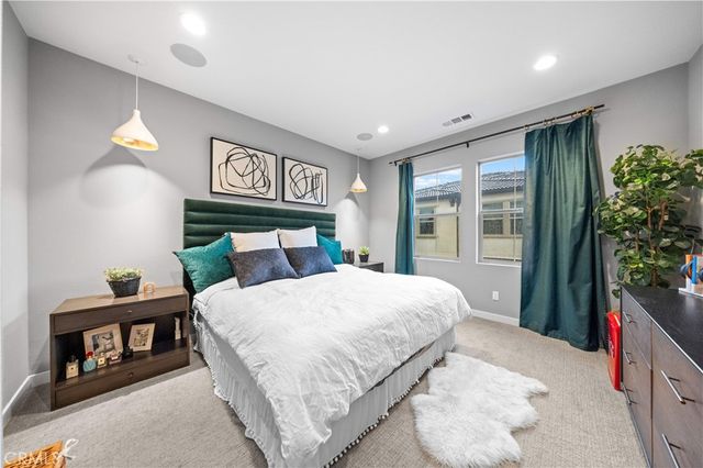 207 Winterbrook, Lake Forest, CA 92610