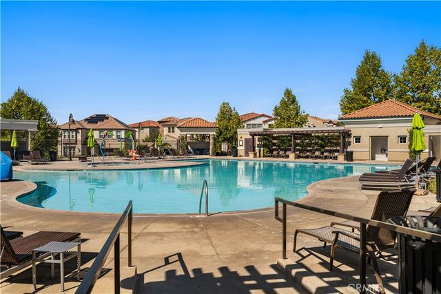 207 Winterbrook, Lake Forest, CA 92610