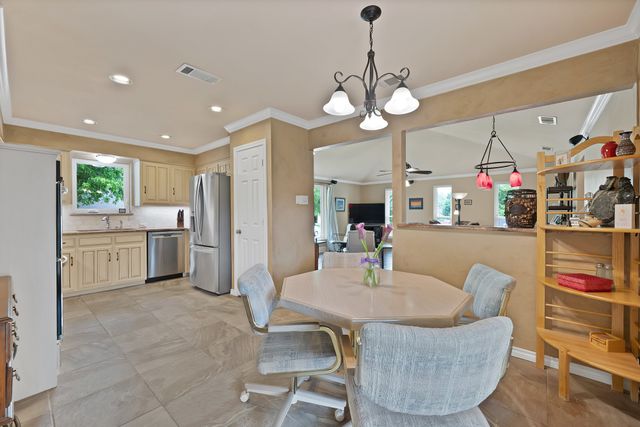1600 Delaford Drive, Carrollton, TX 75007