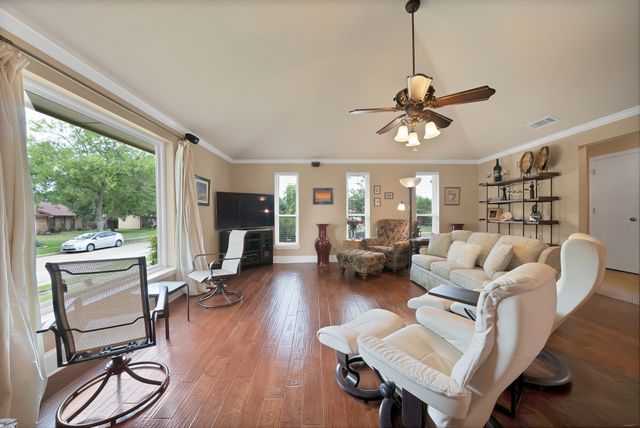 1600 Delaford Drive, Carrollton, TX 75007