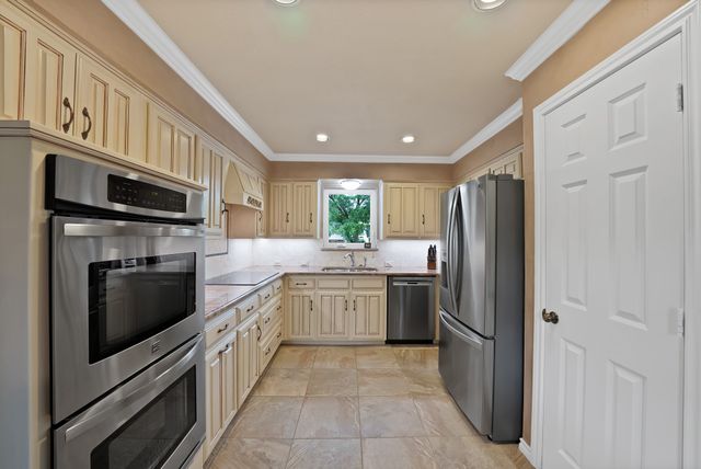 1600 Delaford Drive, Carrollton, TX 75007