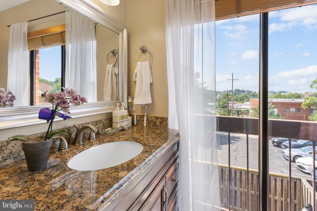 1812 BRYANT ST NE, Washington, DC 20018