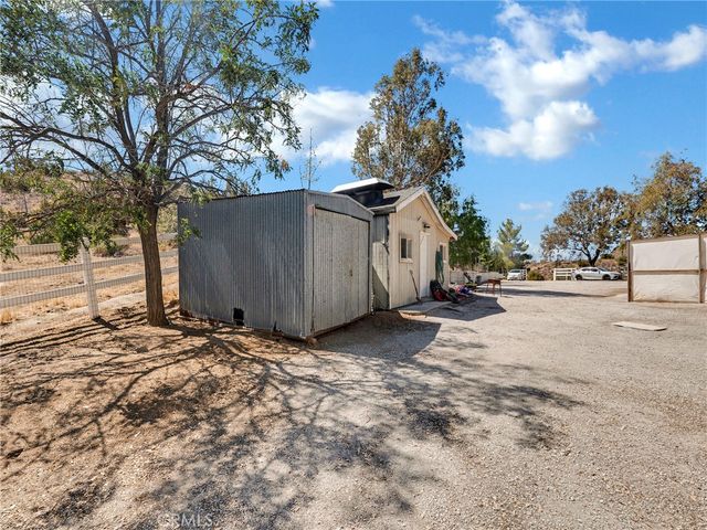 33320 Kingbird Way, Acton, CA 93510