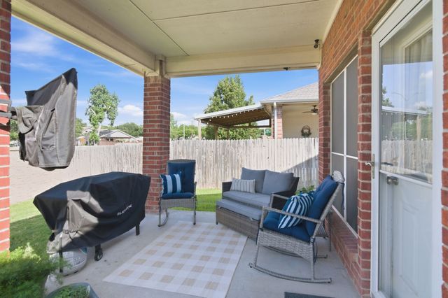 5913 Ozark Drive, Fort Worth, TX 76131