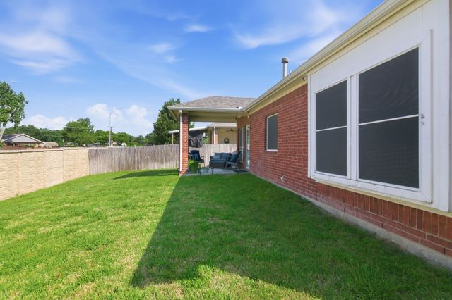 5913 Ozark Drive, Fort Worth, TX 76131