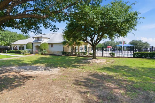 5913 Ozark Drive, Fort Worth, TX 76131
