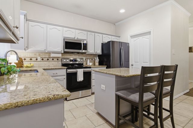 5913 Ozark Drive, Fort Worth, TX 76131