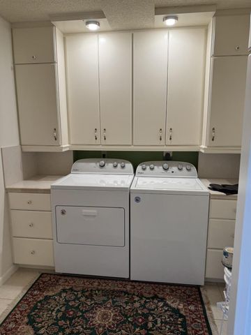 3710 Whitehall Drive 401, West Palm Beach, FL 33401