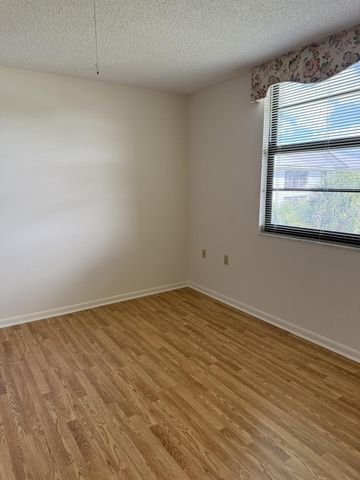 3710 Whitehall Drive 401, West Palm Beach, FL 33401