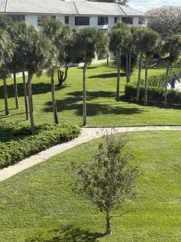 3710 Whitehall Drive 401, West Palm Beach, FL 33401