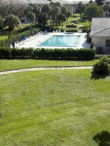 3710 Whitehall Drive 401, West Palm Beach, FL 33401