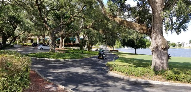 1831 Sabal Palm Drive 303, Davie, FL 33324