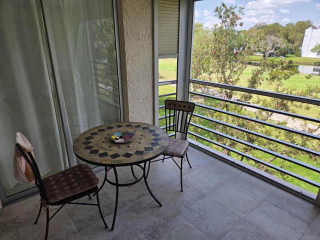 1831 Sabal Palm Drive 303, Davie, FL 33324