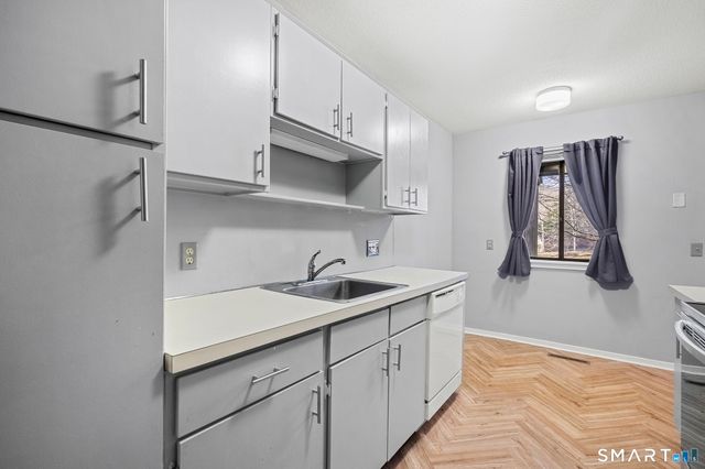 151 Heritage Village B, Southbury, CT 06488