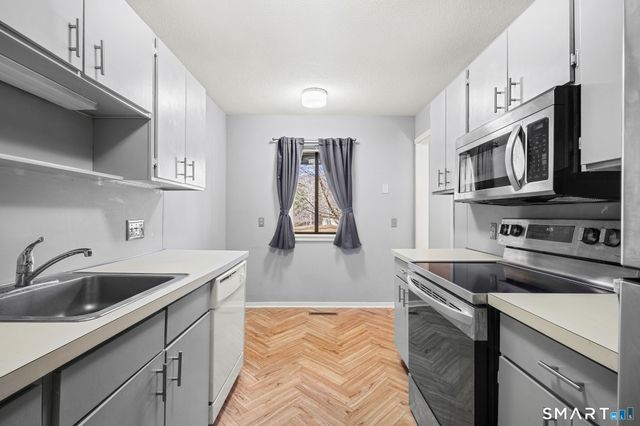 151 Heritage Village B, Southbury, CT 06488