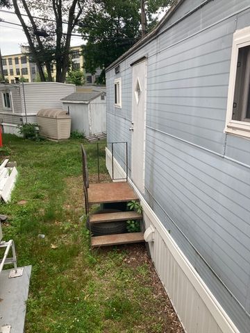 1515 Vfw Parkway M19, Boston, MA 02132